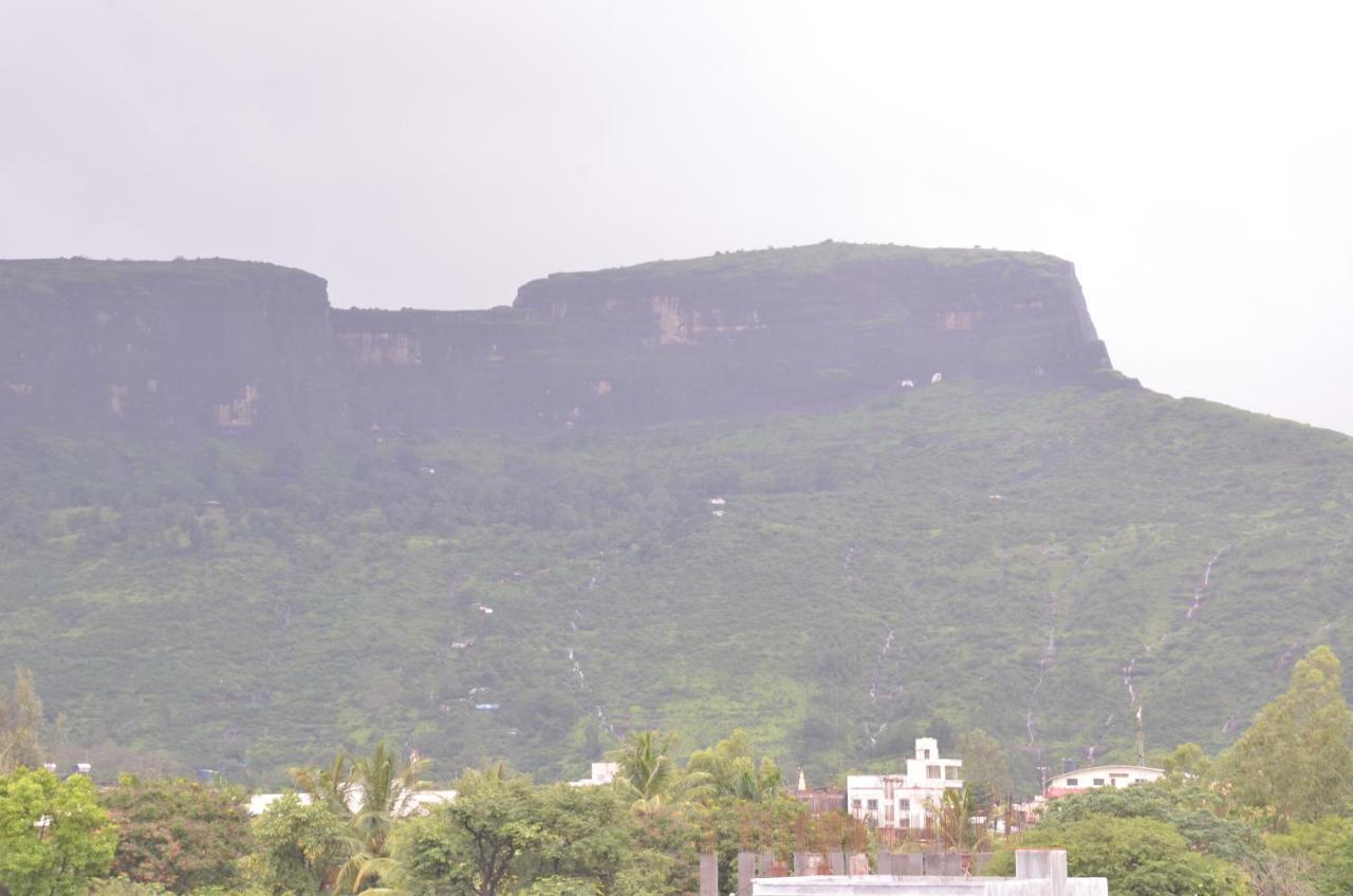 Hotel Midtown Inn Nashik Exterior photo
