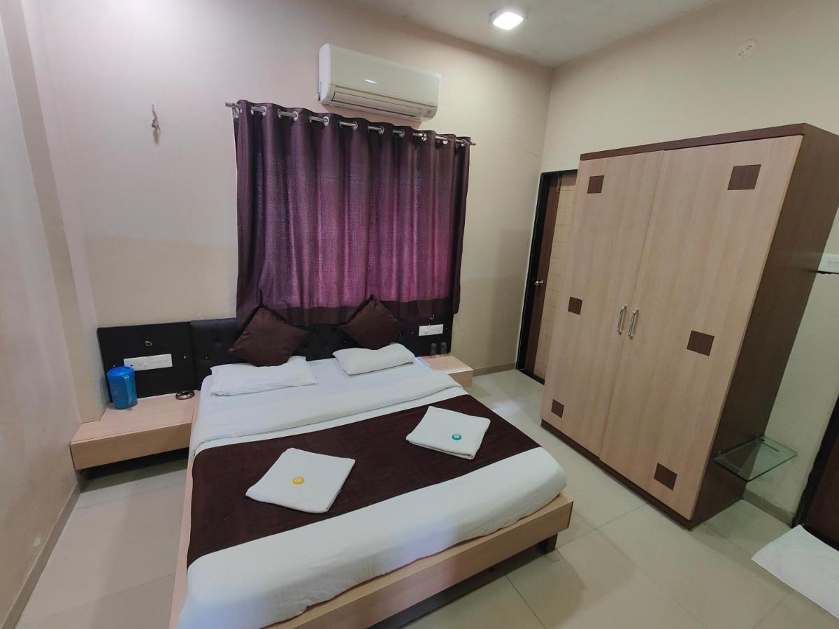 Hotel Midtown Inn Nashik Exterior photo