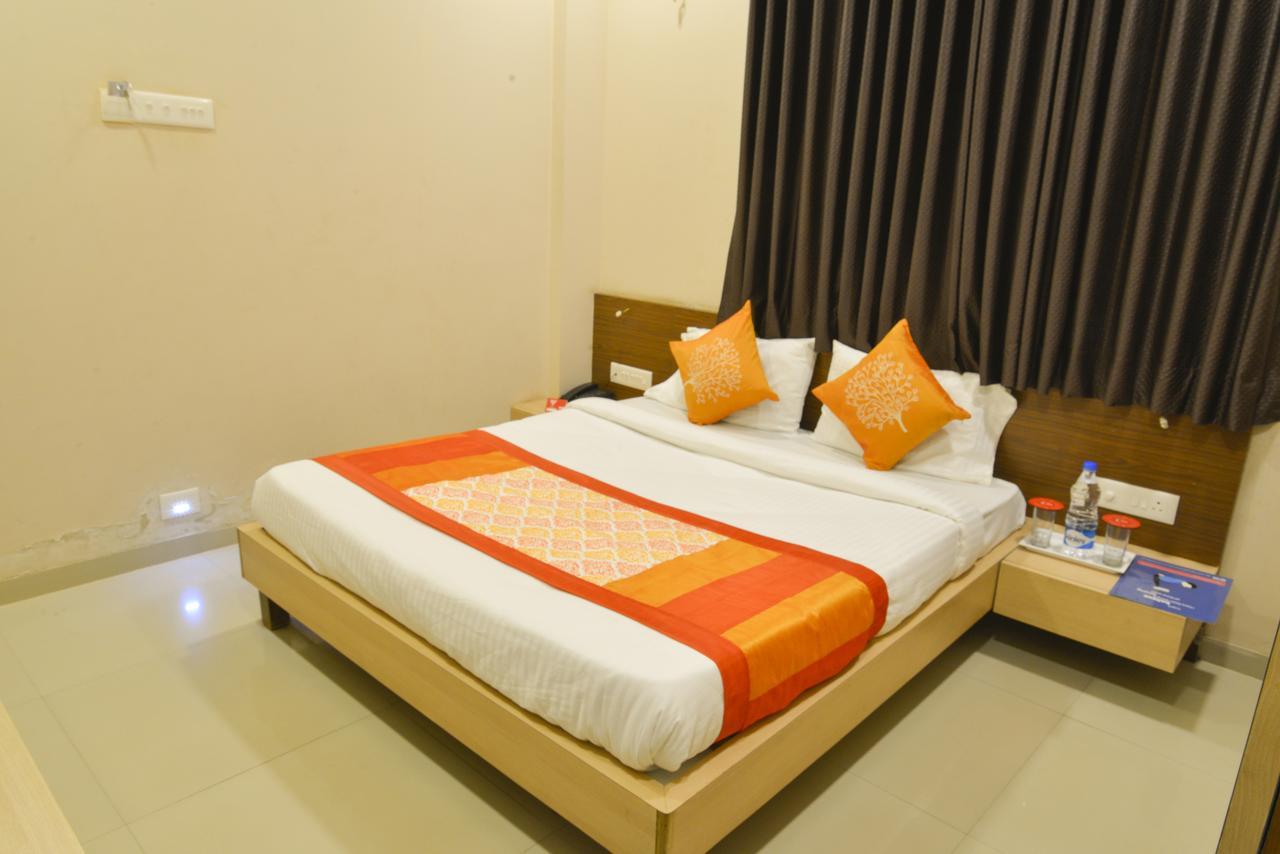 Hotel Midtown Inn Nashik Exterior photo