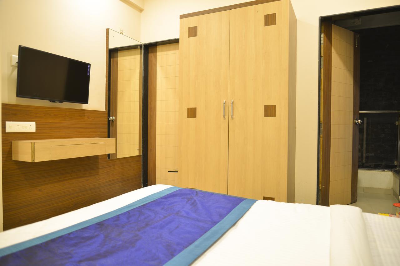 Hotel Midtown Inn Nashik Exterior photo