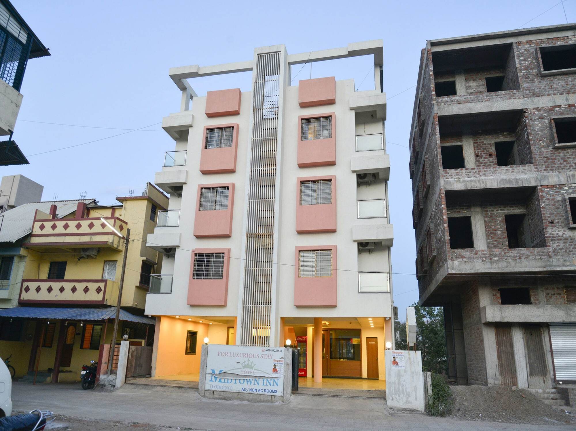 Hotel Midtown Inn Nashik Exterior photo